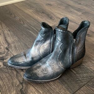 Diba True Full Steam Ankle Boots Booties Women's Size 7.5 Silver & Black